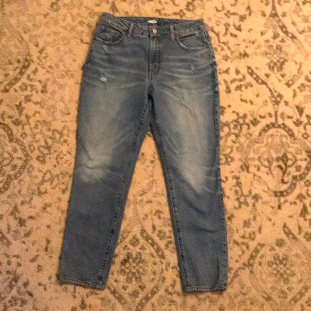 Old Navy Distressed Jeans - Size 4!